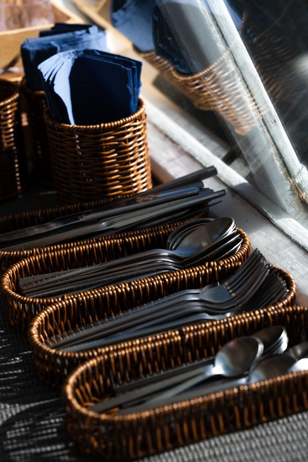 Cubertería y menaje elegante para showcooking a bordo